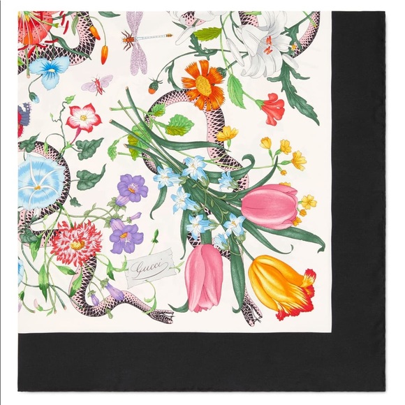 NWT Authentic Gucci 100% Silk Scarf - Picture 2 of 2
